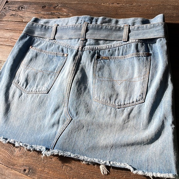 Polo Ralph Lauren destroyed blue jean skirt EUC Size 31 - Picture 6 of 9